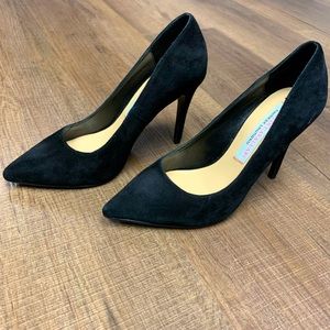 Kristin Cavallari Black Suede Pumpe. Size7